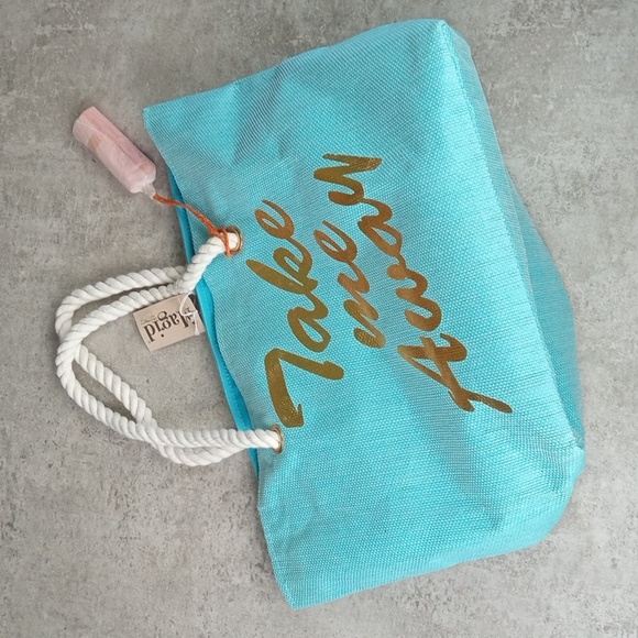 Magid Handbags - 👜 Magid Take Me Away Beach Tote